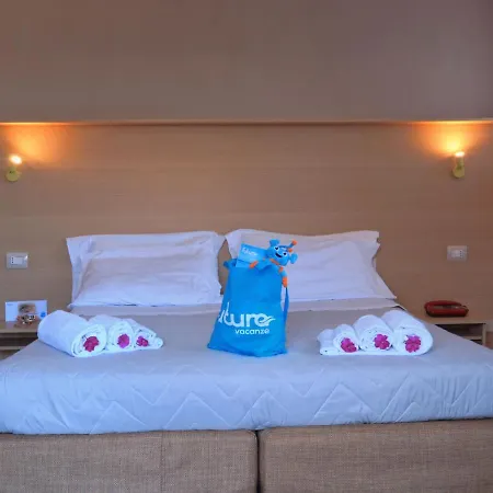 מלון Amareclub Club Casarossa קרוטונה