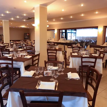 Amareclub Club Casarossa קרוטונה