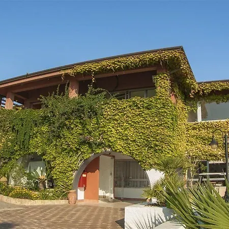 Szálloda Amareclub Club Casarossa Crotone
